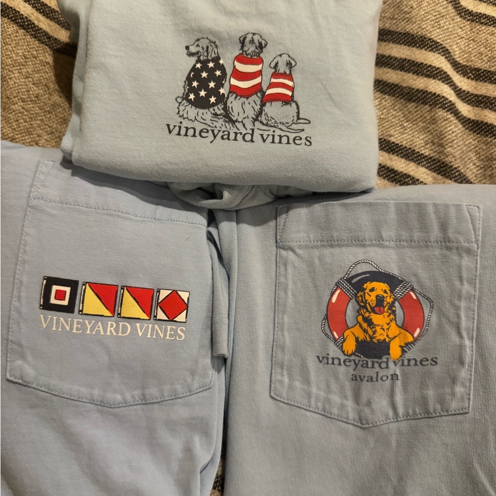 (3) Vineyard Vines Light Blue Graphic /Pocket Tee - Nautical Dog Prints
